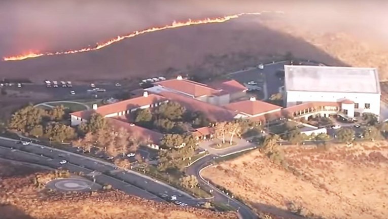 Požar u Kaliforniji prijeti Reaganovoj knjižnici, mjestu gdje je pokopan